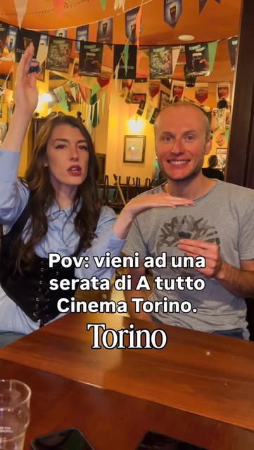 Simona con un amico della community dopo L'estranea: «Pov: vieni ad una serata di A tutto Cinema Torino»
